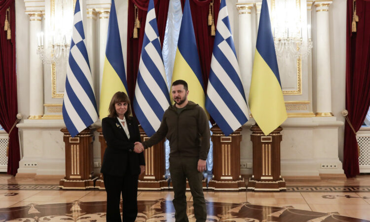 ΠτΔ: Αμέριστη υποστήριξη και συμπαράσταση της Ελλάδας στον ηρωικό ουκρανικό λαό