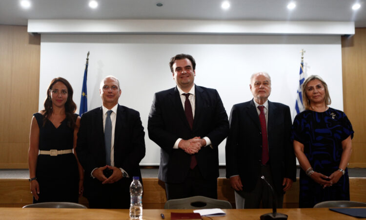 Κυρ. Πιερρακάκης: Θα γίνει το πρώτο πλήρως ψηφιοποιημένο υπουργείο