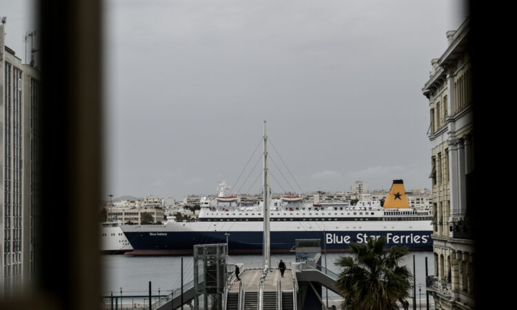 Ενεργειακός μετασχηματισμός στο λιμάνι του Πειραιά